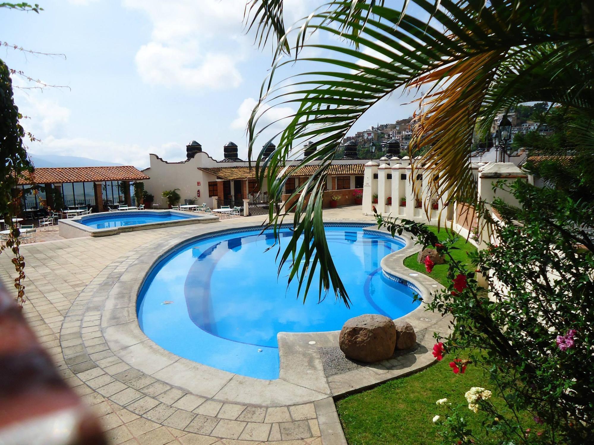 Hotel Loma Linda Taxco Екстериор снимка